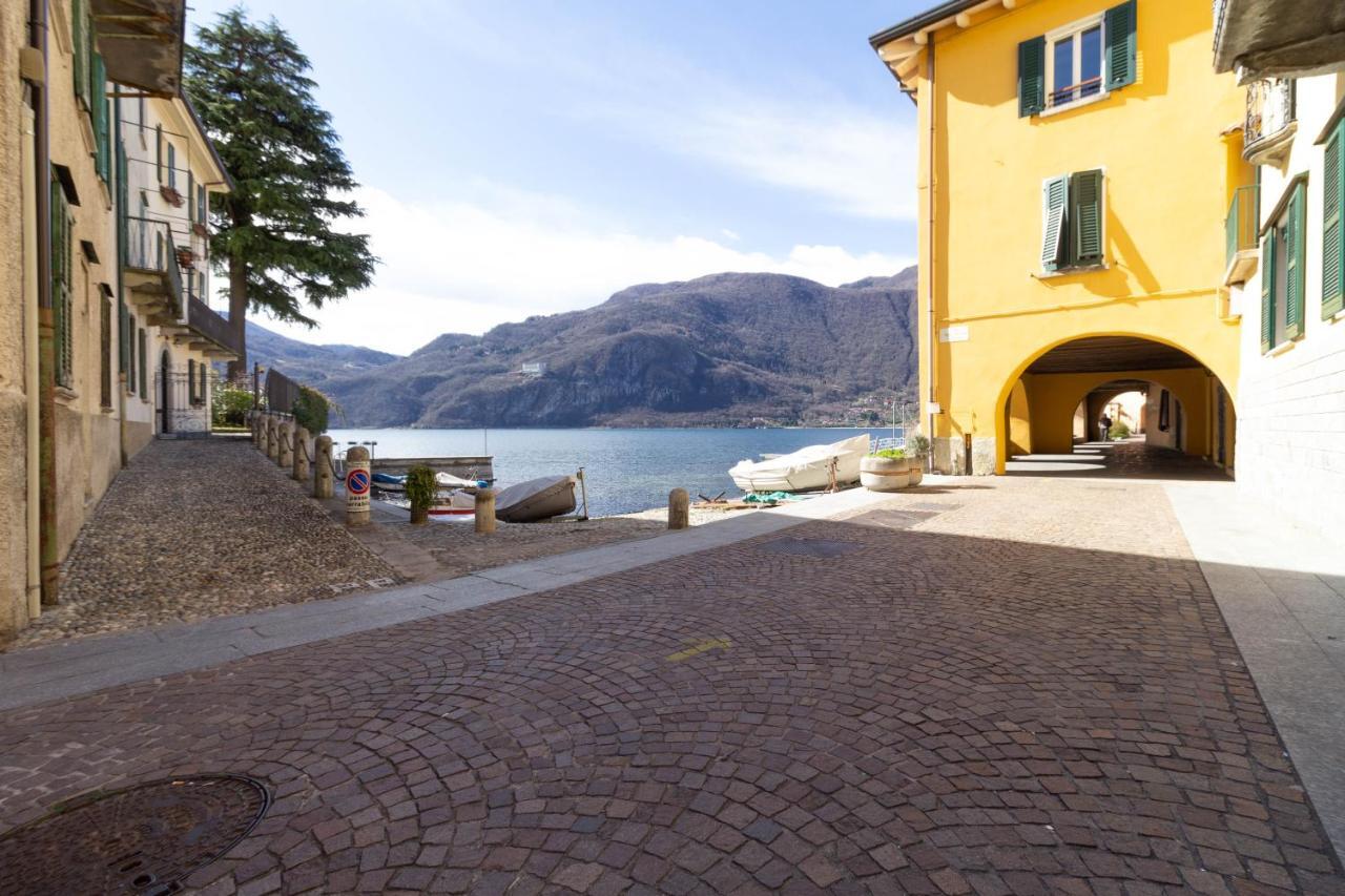 Mamma Ciccia Holiday Home - Lake Front Apartment Mandello del Lario Exteriör bild