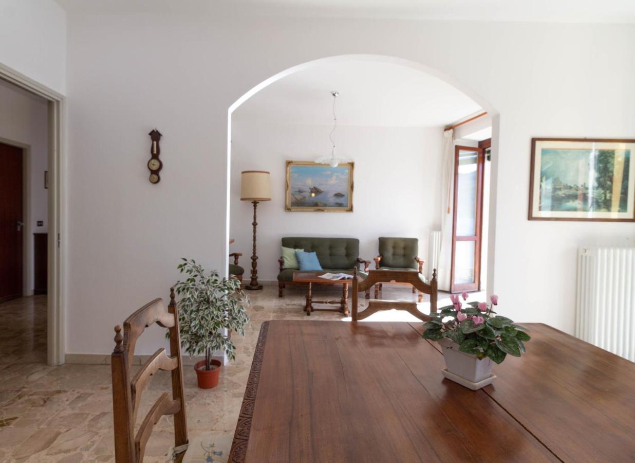 Mamma Ciccia Holiday Home - Lake Front Apartment Mandello del Lario Exteriör bild