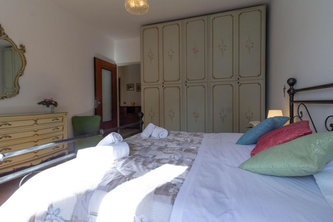 Mamma Ciccia Holiday Home - Lake Front Apartment Mandello del Lario Exteriör bild